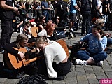 Rekord pobity! Prawie 8 tysięcy gitarzystów zagrało słynny utwór Jimiego Hendrixa na wrocławskim Rynku [Foto, Wideo]