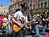 Rekord pobity! Prawie 8 tysięcy gitarzystów zagrało słynny utwór Jimiego Hendrixa na wrocławskim Rynku [Foto, Wideo]