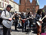 Rekord pobity! Prawie 8 tysięcy gitarzystów zagrało słynny utwór Jimiego Hendrixa na wrocławskim Rynku [Foto, Wideo]