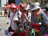 [FOTO] Młodzi duchem, dojrzali stażem - Marsz Kapeluszy zainaugurował tegoroczne Dni Seniora