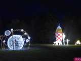 [WIDEO, FOTO] Park Iluminacji w Zamku Topacz pod Wrocławiem już otwarty. Zobacz cennik i godziny otwarcia