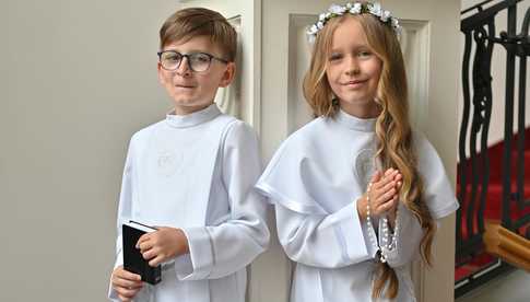 Kupujemy albę dla chłopca lub dziewczynki