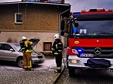 Pożar samochodu i kolizja busa w Bardzie