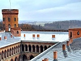 Pałac Marianny Orańskiej z nowym dachem.