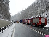 Śmiertelny wypadek dwóch ciężarówek i busa na trasie Bardo - Kłodzko