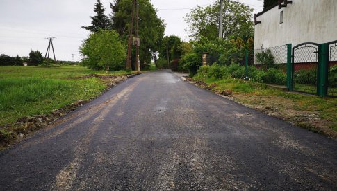 Łącznik ulic Podmiejskiej i Pustej w Ziębicach z nową nawierzchnią