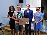 W Ziębicach przekazano laptopy w ramach grantów PPGR