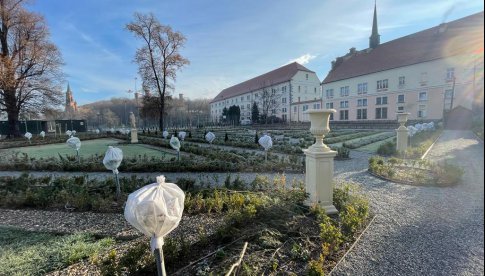 W Kamieńcu Ząbkowickim powstają barokowe Ogrody Opata 