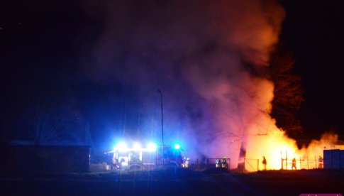 Pożar busa w Kamieńcu Ząbkowickim