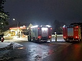 Pożar samochodu na stacji paliw w Złotym Stoku