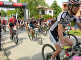 Setki rowerzystów na Bike Maratonie w Bardzie
