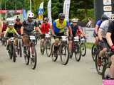 Setki rowerzystów na Bike Maratonie w Bardzie