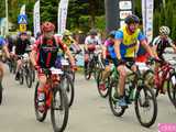 Setki rowerzystów na Bike Maratonie w Bardzie