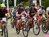 Setki rowerzystów na Bike Maratonie w Bardzie