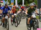 Setki rowerzystów na Bike Maratonie w Bardzie