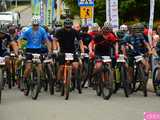 Setki rowerzystów na Bike Maratonie w Bardzie