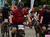 Setki rowerzystów na Bike Maratonie w Bardzie