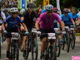 Setki rowerzystów na Bike Maratonie w Bardzie