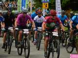 Setki rowerzystów na Bike Maratonie w Bardzie