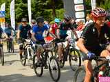 Setki rowerzystów na Bike Maratonie w Bardzie