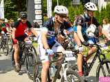 Setki rowerzystów na Bike Maratonie w Bardzie