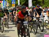 Setki rowerzystów na Bike Maratonie w Bardzie