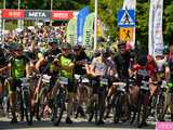 Setki rowerzystów na Bike Maratonie w Bardzie