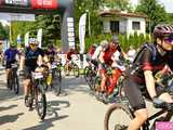 Setki rowerzystów na Bike Maratonie w Bardzie