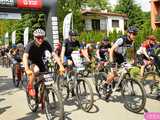 Setki rowerzystów na Bike Maratonie w Bardzie