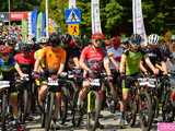 Setki rowerzystów na Bike Maratonie w Bardzie