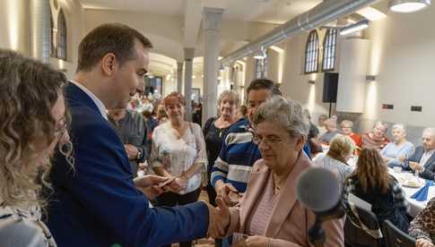 Blisko 200 mieszkańców gminy Kamieniec Ząbkowicki otrzymało ogólnopolską kartę seniora