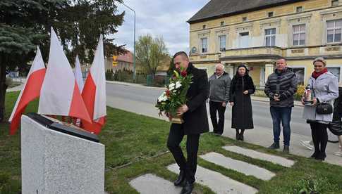 [FOTO] 15. rocznica katastrofy smoleńskiej i Dzień Pamięci Ofiar Zbrodni Katyńskiej w naszym powiecie. Pamiętamy!