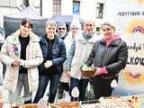 [WIDEO/FOTO] Bogato zastawione stoiska, konkursy i występy podczas Jarmarku Wielkanocnego w Ziębicach