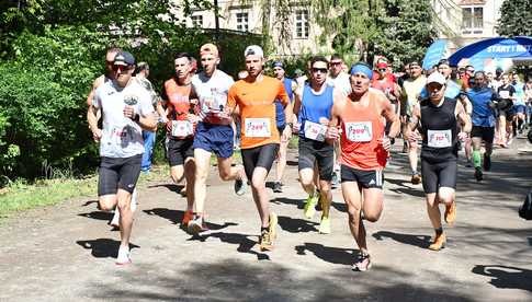 [WIDEO/FOTO] Pobiegli w 14. Półmaratonie Henrykowskim i 10. Dyszce Księgi Henrykowskiej