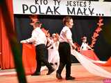 [FOTO] Pierwsza uroczystość z okazji Święta Konstytucji 3 maja za nami! Przedszkolaki z Ząbkowic oczarowali publiczność swoją akademią 