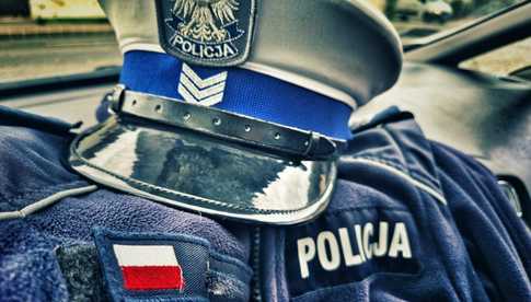 Mężczyzna stracił 17 tys. zł przez internetowych oszustów 