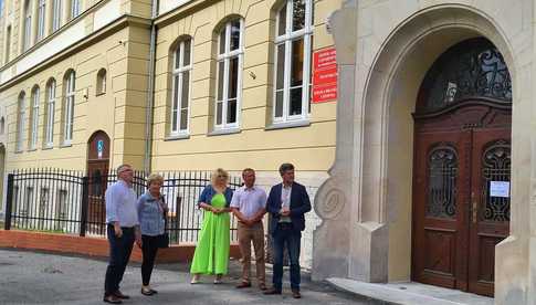 [FOTO] Zakończono remont budynku Zespołu Szkół Zawodowych w Ząbkowicach Śląskich